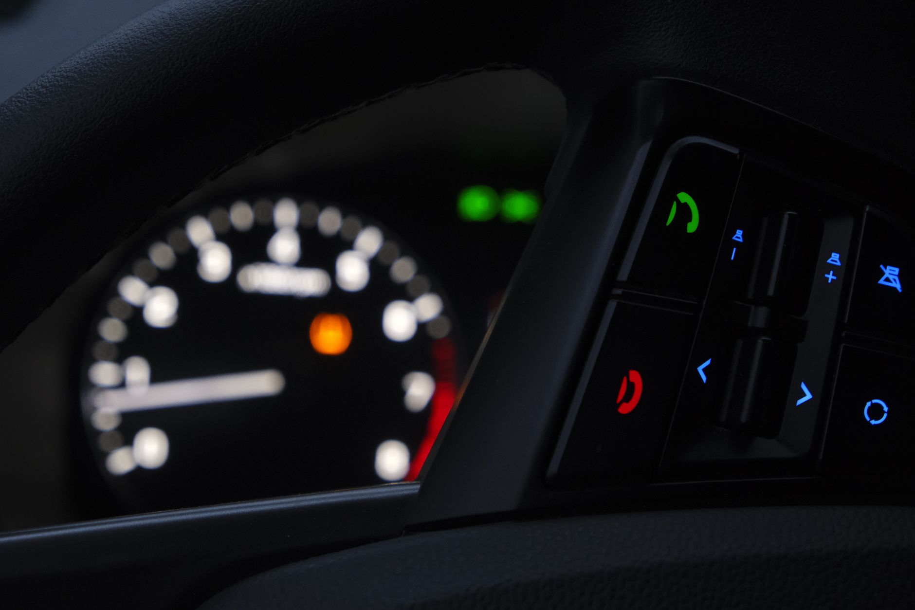 Volkswagen Oil Pressure Sensor: OE vs Aftermarket — Where the Real Value Is